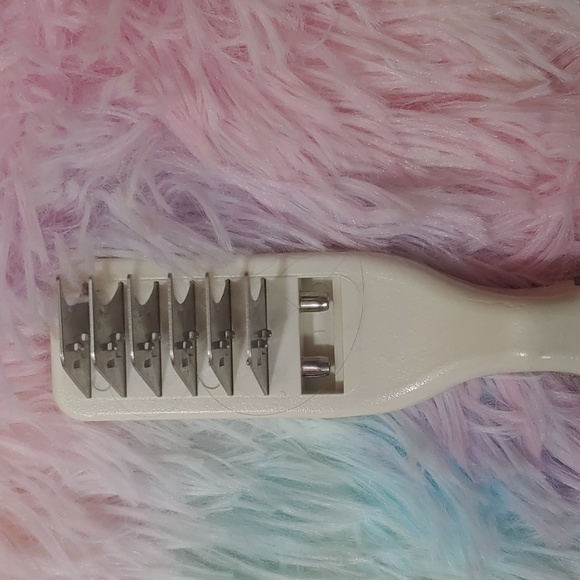 Pet Combs - Picture 7 of 10